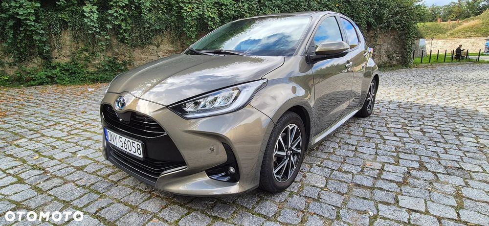 Toyota Yaris Hybrid 1.5 Executive - 3