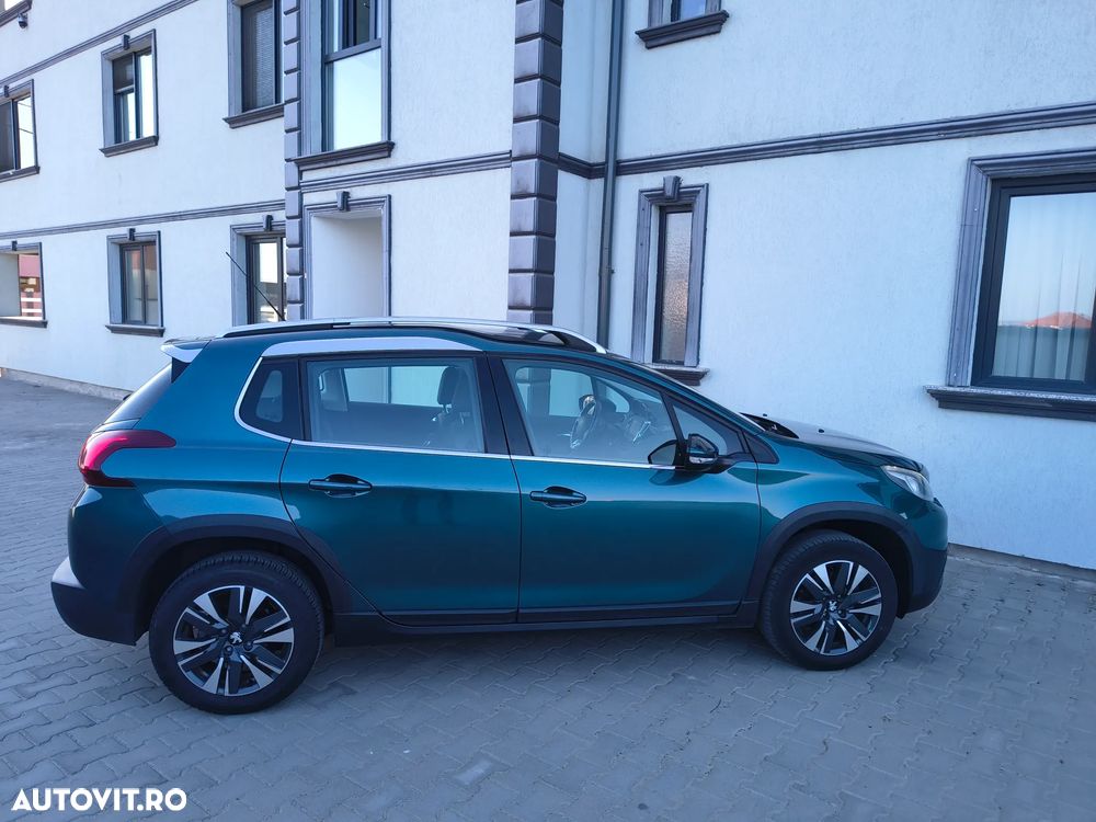 Peugeot 2008 1.2 PureTech Turbo Allure - 2