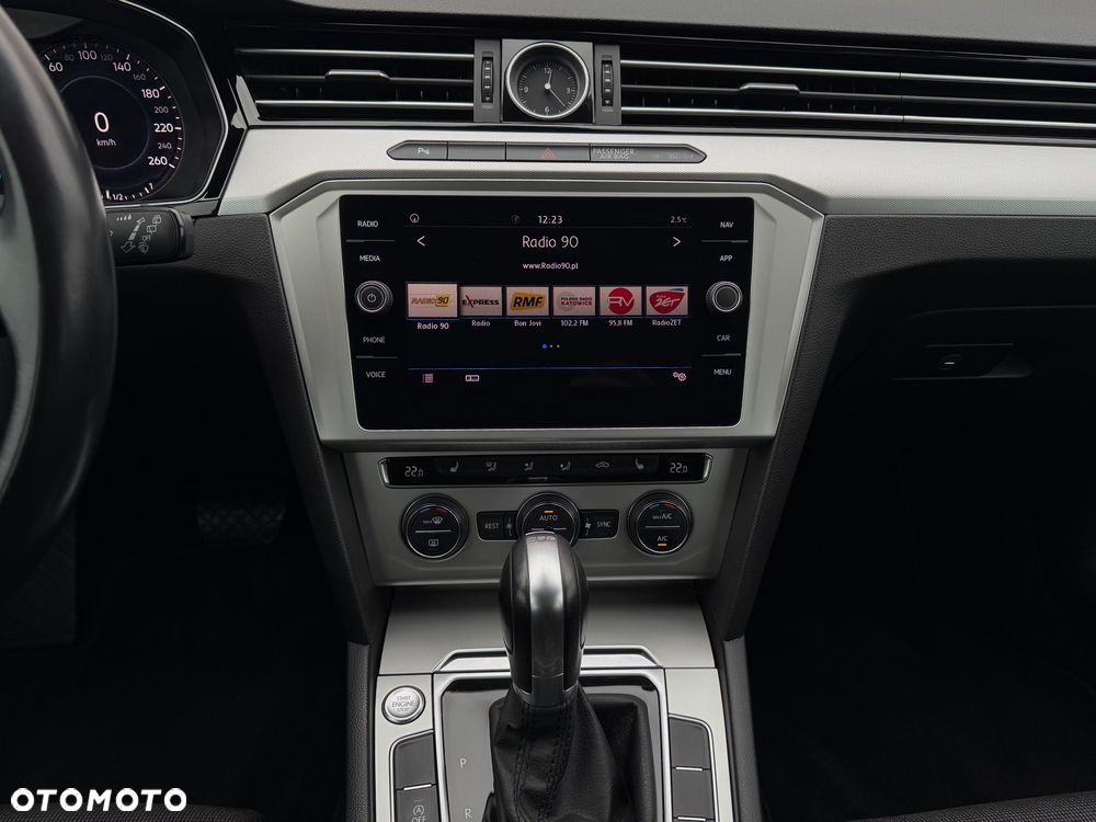 Volkswagen Passat Variant 1.5 TSI OPF DSG Comfortline - 20