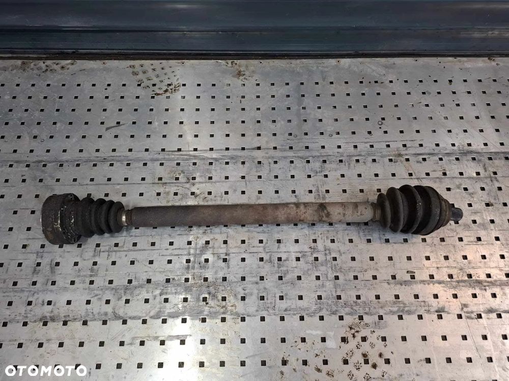 PÓŁOŚ PRAWA DŁUGA VW CADDY III 2,0 SDI BST 03-10 - 1