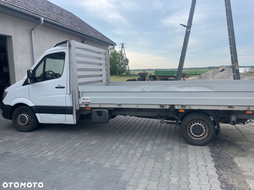 Mercedes-Benz Sprinter - 1
