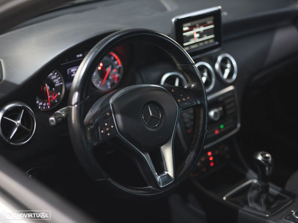 Mercedes-Benz A 180 CDI (BlueEFFICIENCY) Urban - 14