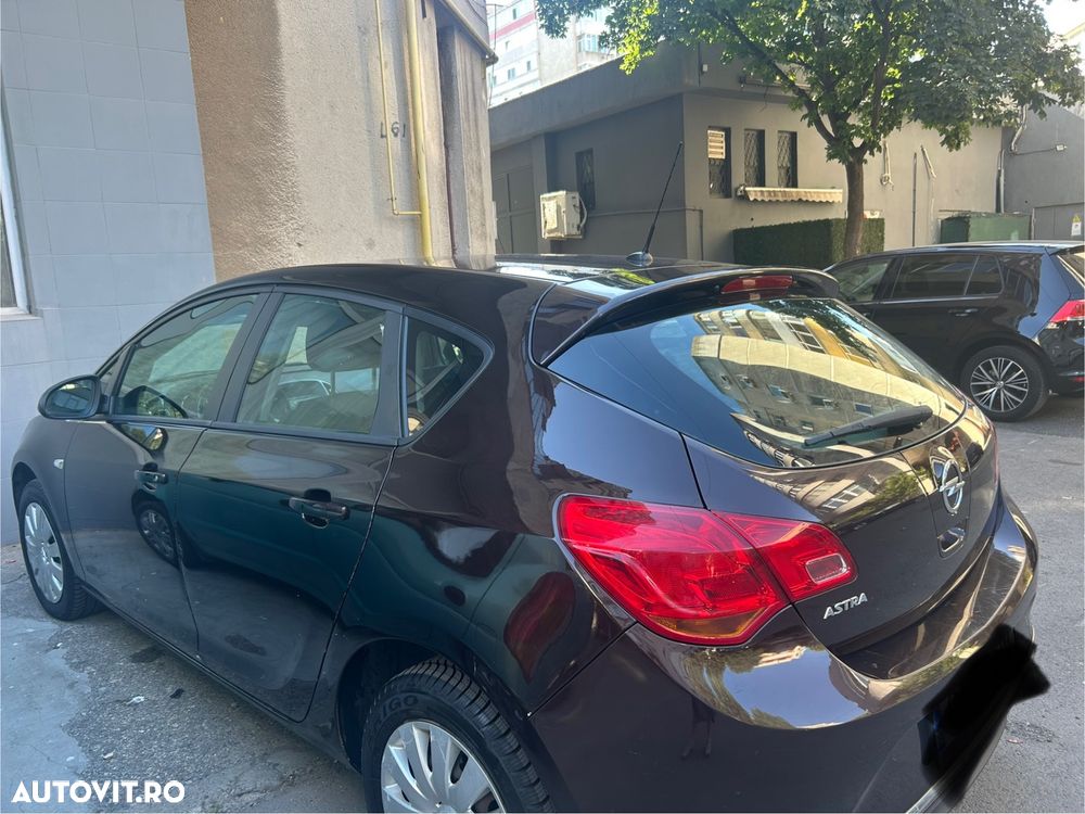 Opel Astra - 2
