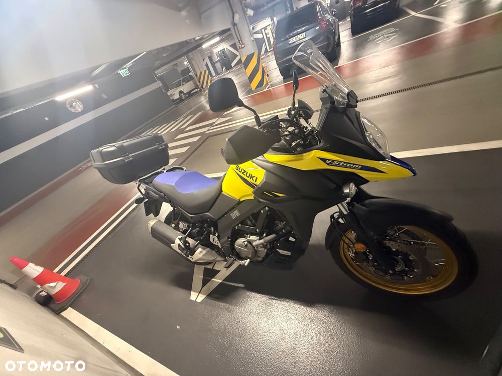 Suzuki V-STROM - 4