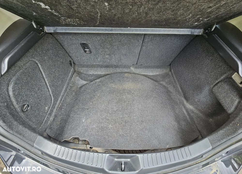Mazda 3 1.6 MZ-CD DPF High-Line - 17