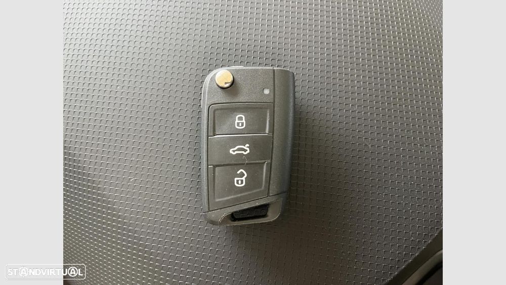 SEAT Arona 1.0 TSI FR - 22