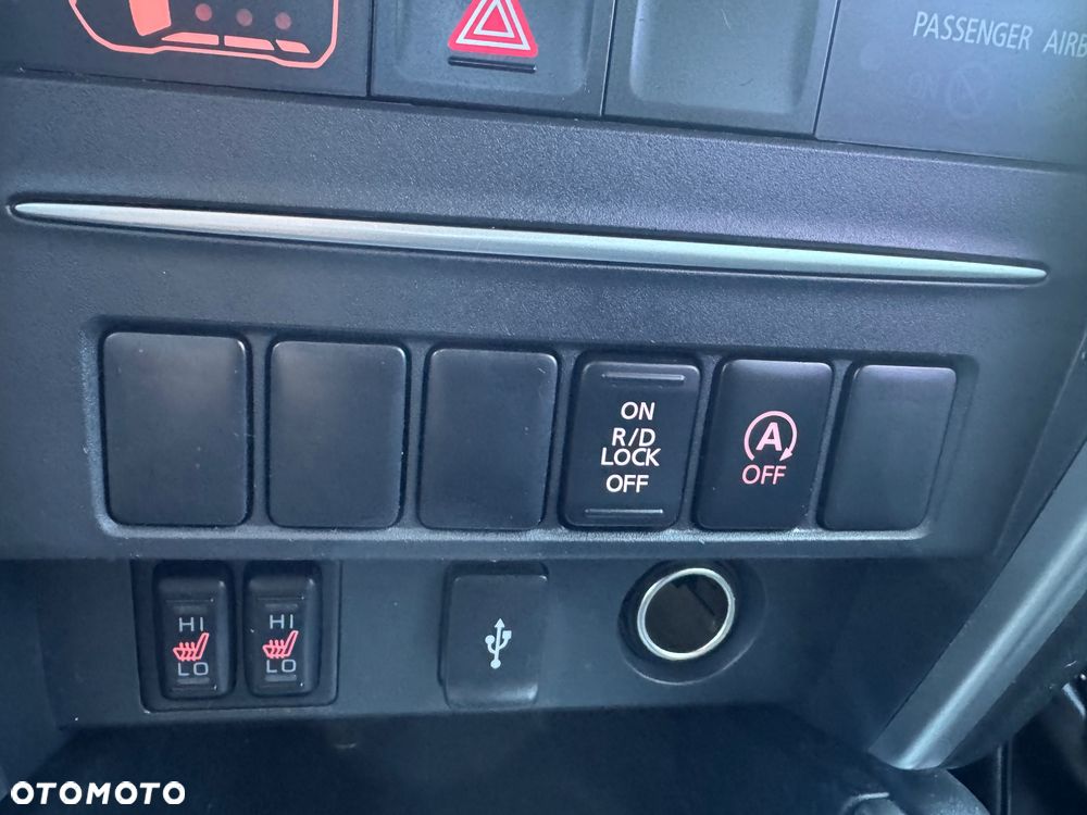Mitsubishi L200 2.2 d DC Stark Basic - 34