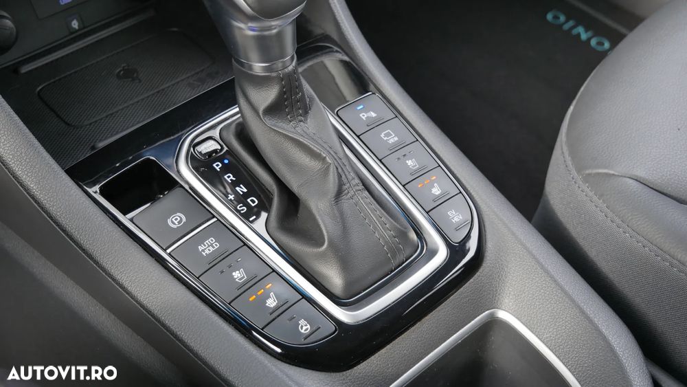 Hyundai IONIQ - 31