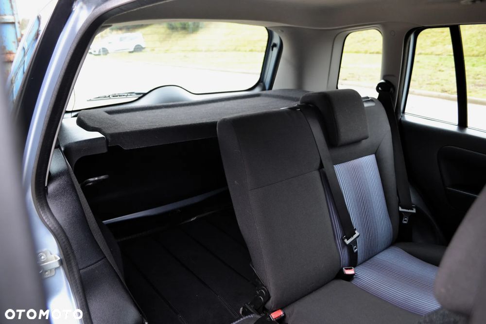 Ford Fusion 1.6 Ambiente - 17