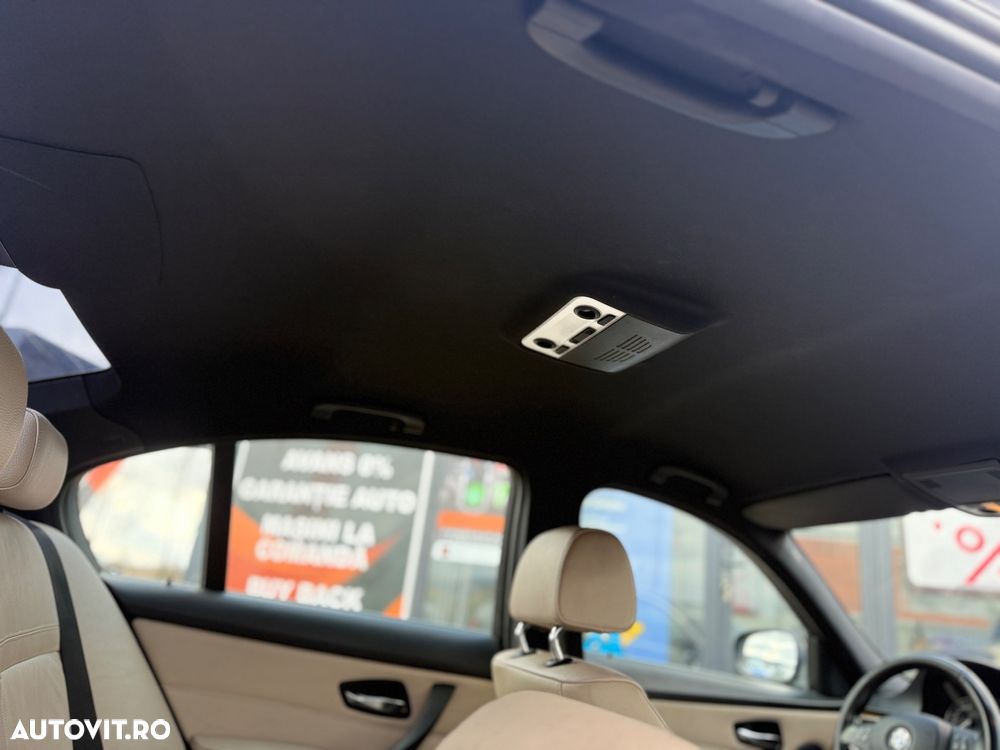 BMW Seria 3 318d DPF Touring Edition Exclusive - 30