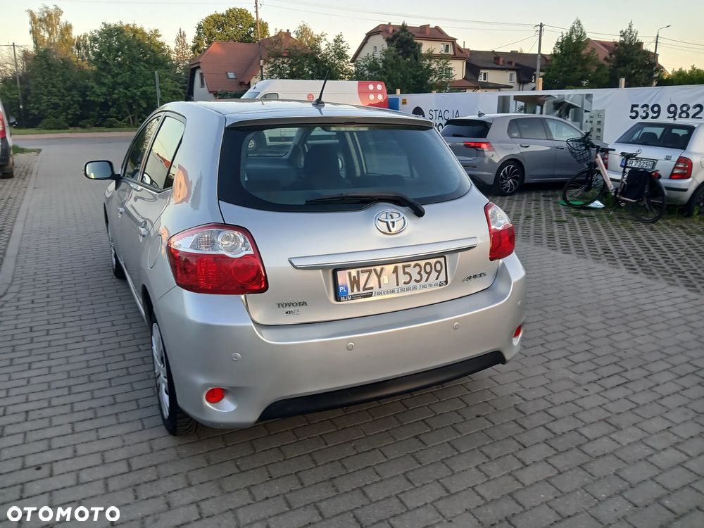 Toyota Auris - 5