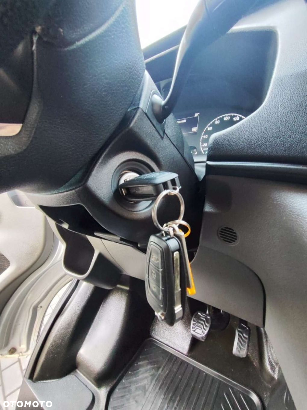 Ford Transit - 12