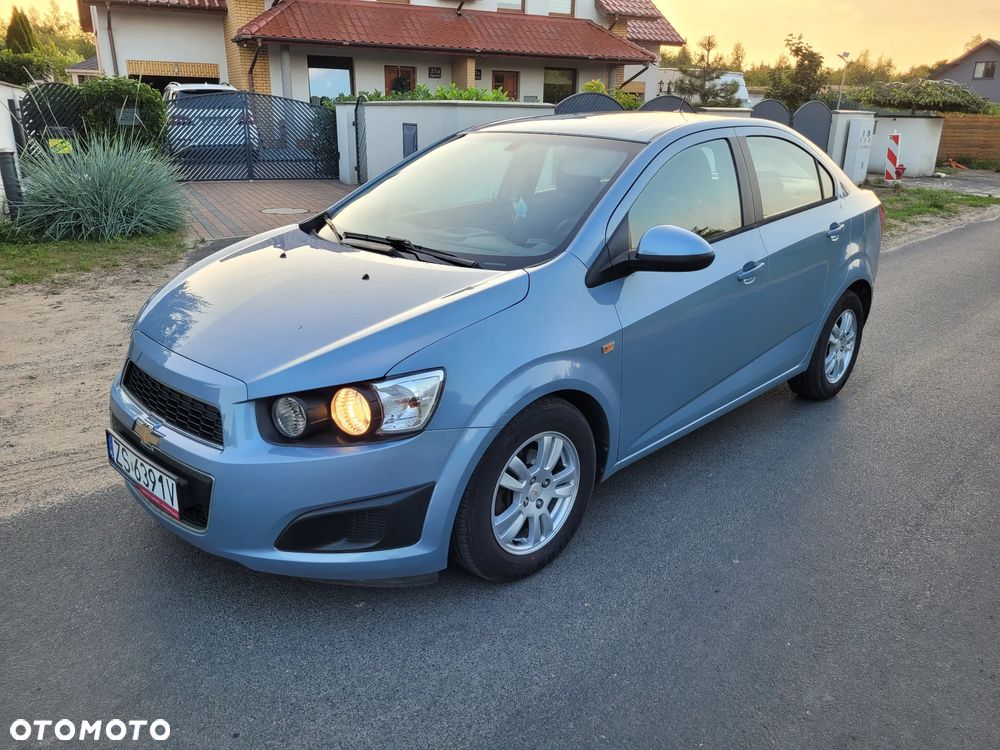 Chevrolet Aveo 1.4 16V LS - 1