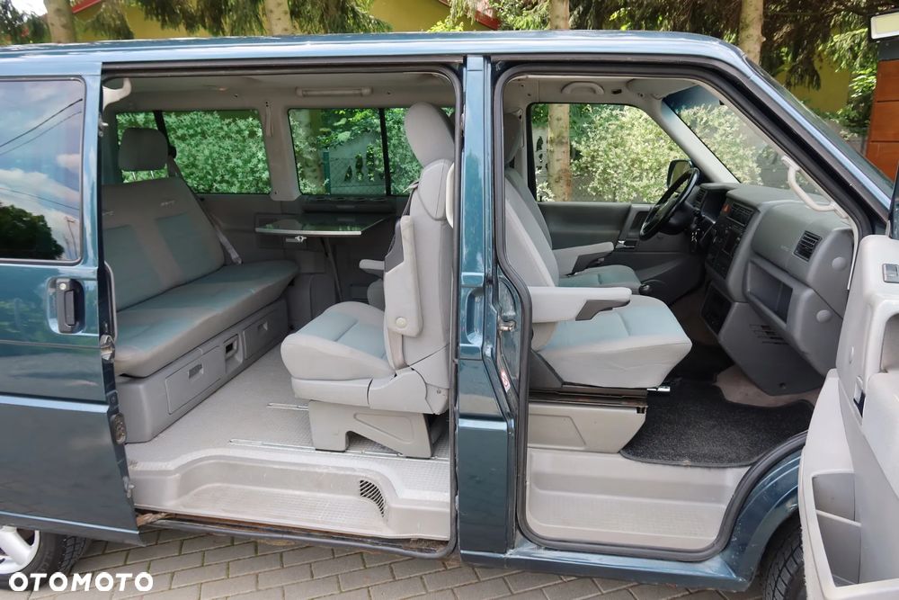 Volkswagen Multivan - 18