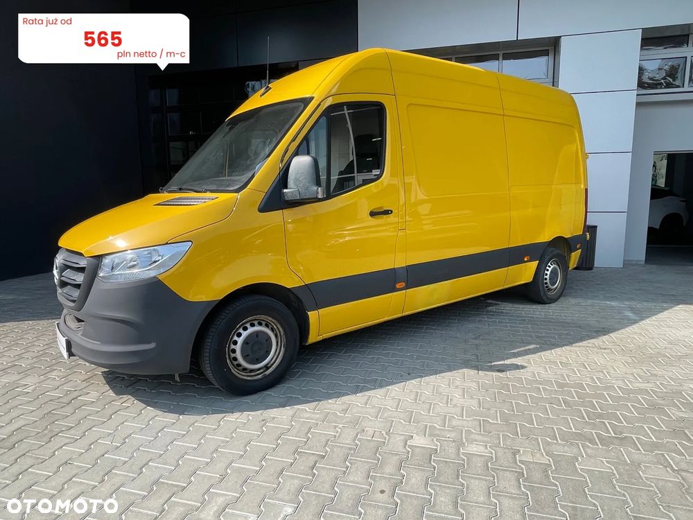 Mercedes-Benz Sprinter - 2