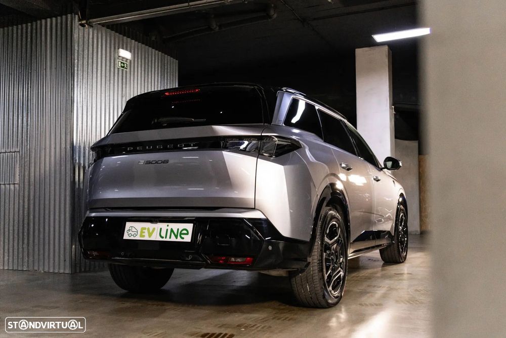 Peugeot E-5008 73 kWh GT - 9