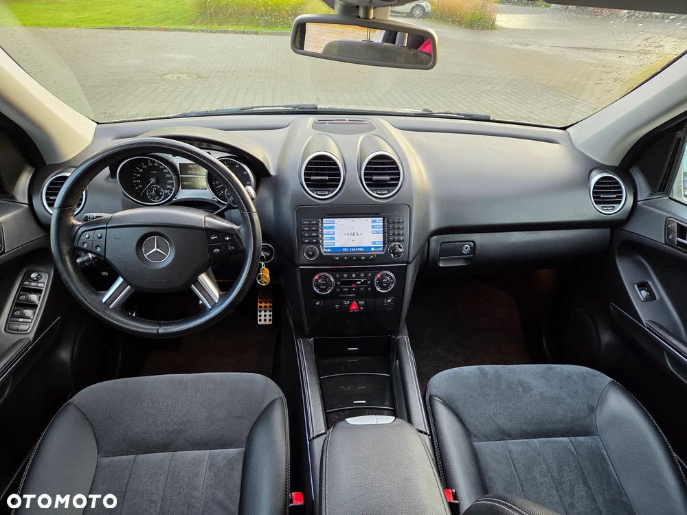 Mercedes-Benz ML - 22