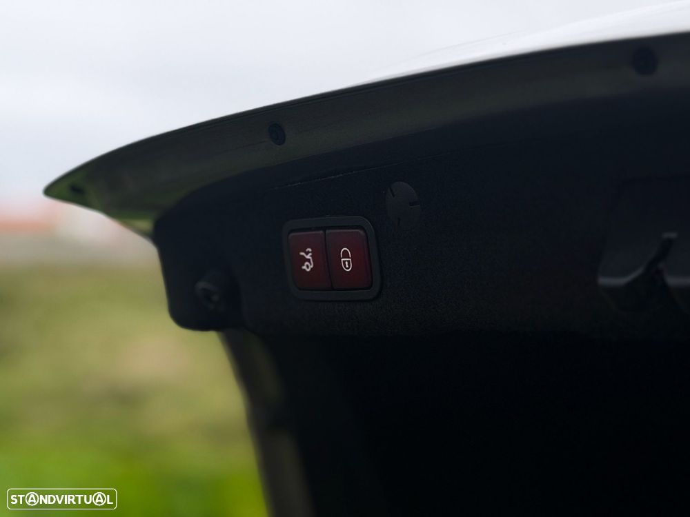 Mercedes-Benz C 300 de Avantgarde - 14