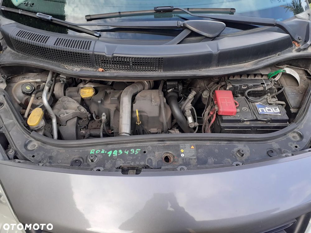 Renault Scenic 1.5 dCi Emotion - 11