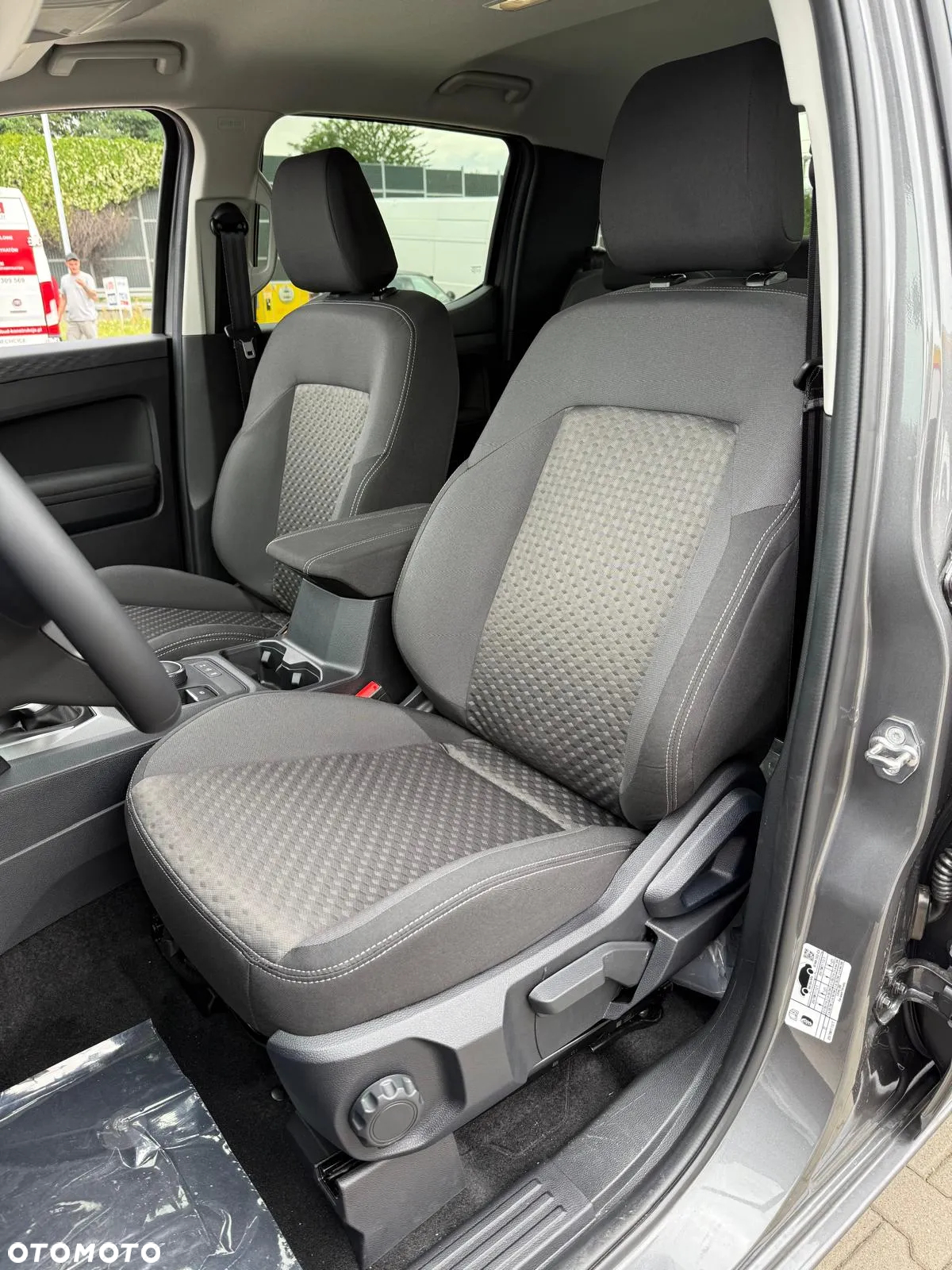 Volkswagen Amarok 2.0 TDI 4Mot Life - 10