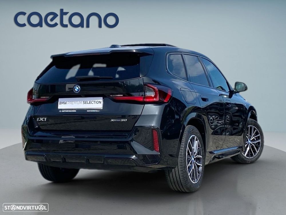 BMW iX1 xDrive30 Pack Desportivo M - 2