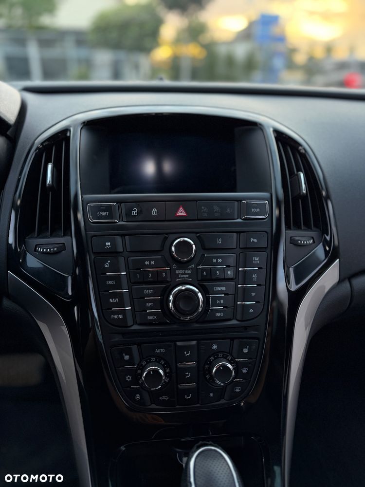 Opel Astra 2.0 CDTI Cosmo - 19