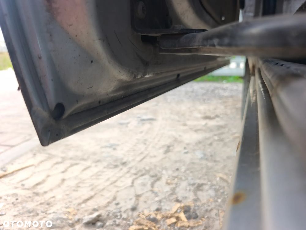 Drzwi przesuwne z szybą boczne Mercedes Sprinter w906 srebrne L766 niskie długie h1 - 4