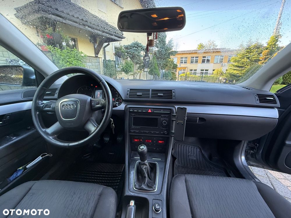 Audi A4 Avant 2.0 TDI DPF - 2