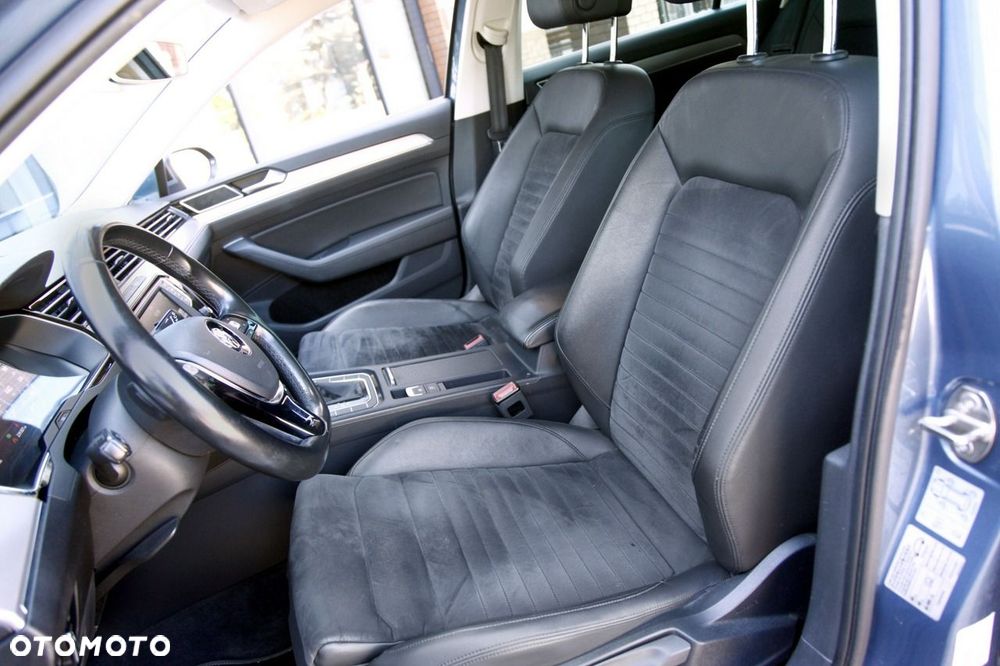 Volkswagen Passat - 14