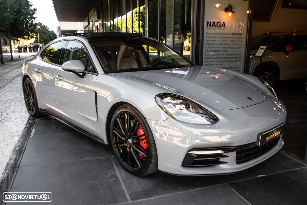 Porsche Panamera 4 E-Hybrid - 6
