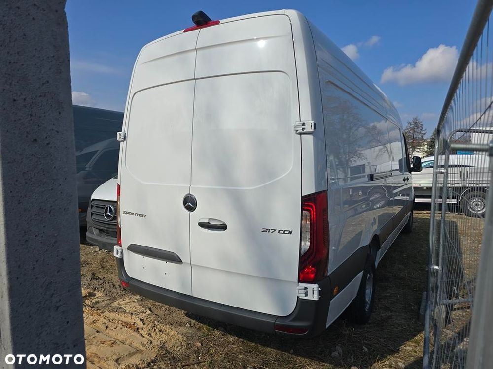 Mercedes-Benz Sprinter 317 CDI Long PRO - 4