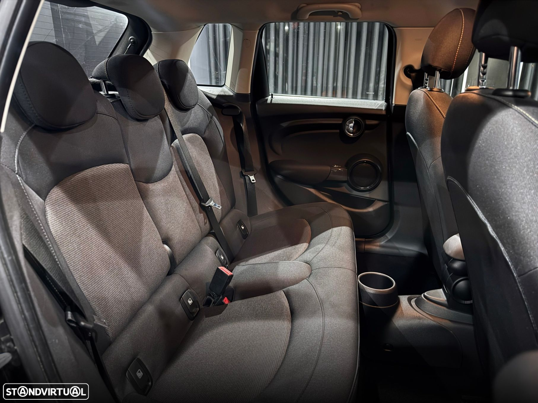 MINI 5 Portas One Sport Edition - 29