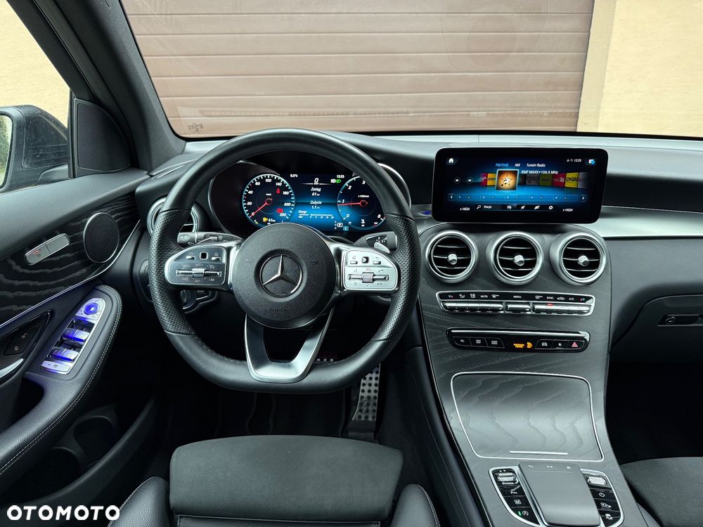 Mercedes-Benz GLC 220 d 4Matic 9G-TRONIC AMG Line - 23