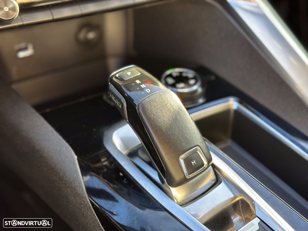 Peugeot 3008 1.5 BlueHDi Allure EAT8 - 3