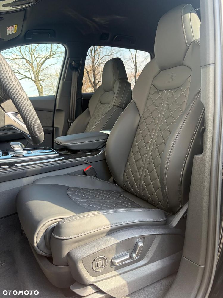 Audi Q7 TFSI e PHEV 290 kW Quattro S Line Tiptr - 12