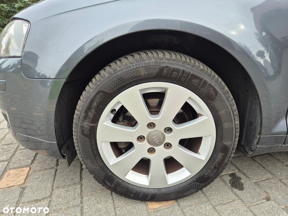 Audi A3 3-drzwiowe 1.6 Attraction - 10