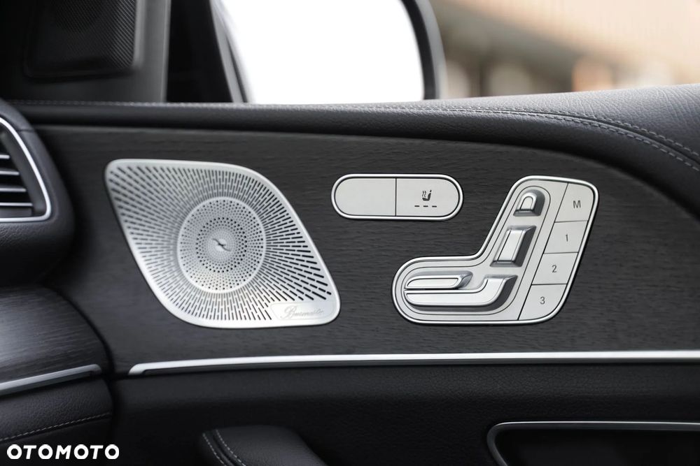 Mercedes-Benz GLE - 32
