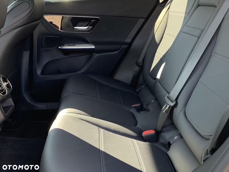 Mercedes-Benz GLC - 15