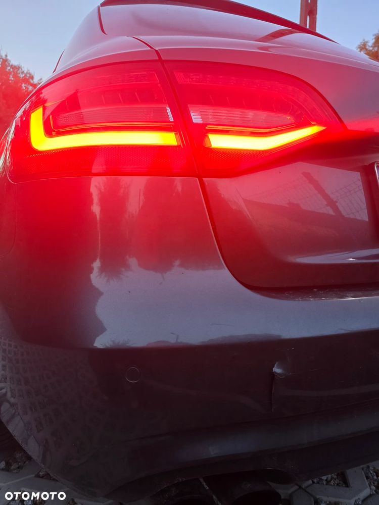 Audi A4 Avant 2.0 TDI Quattro Line S tronic - 13