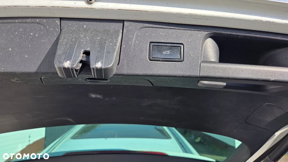 Volkswagen Passat 2.0 TDI SCR (BlueMotion Tech) 4Motion D Highline - 15