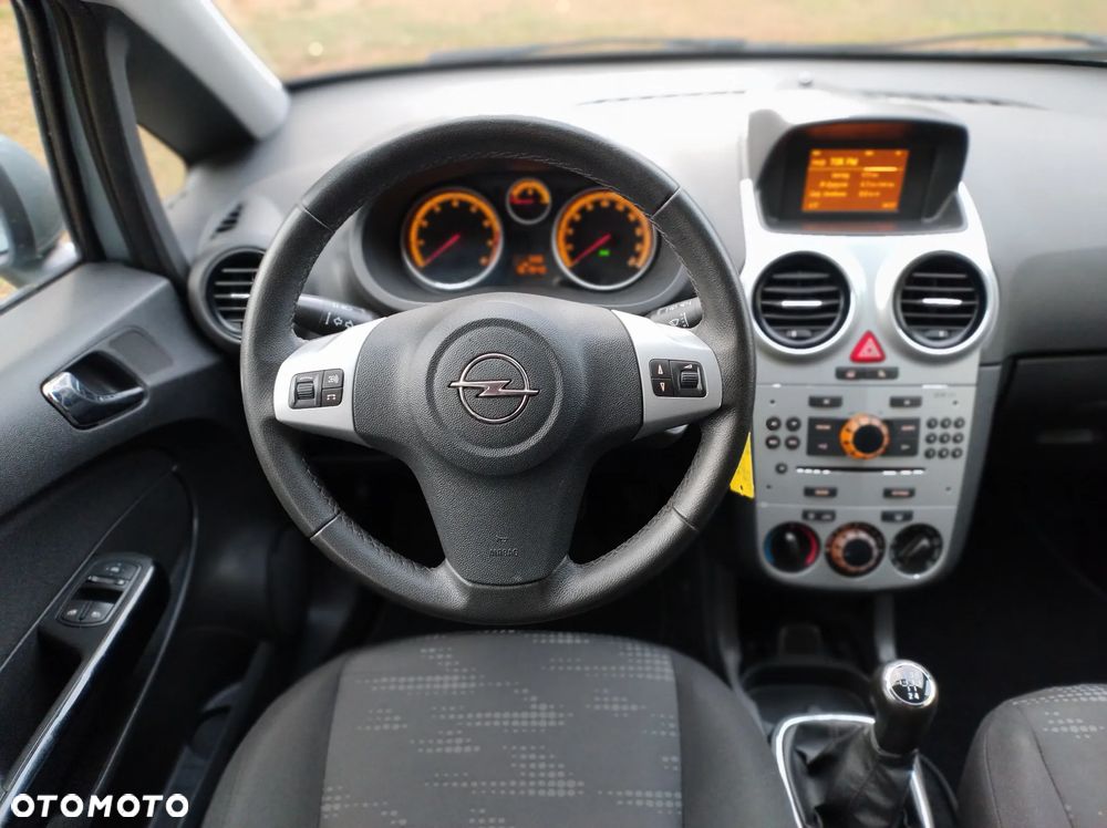 Opel Corsa 1.2 16V Edition / Active - 19