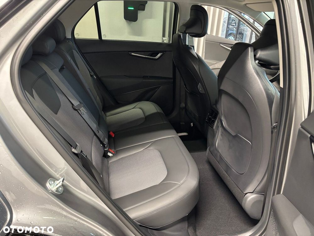 Kia Niro - 10