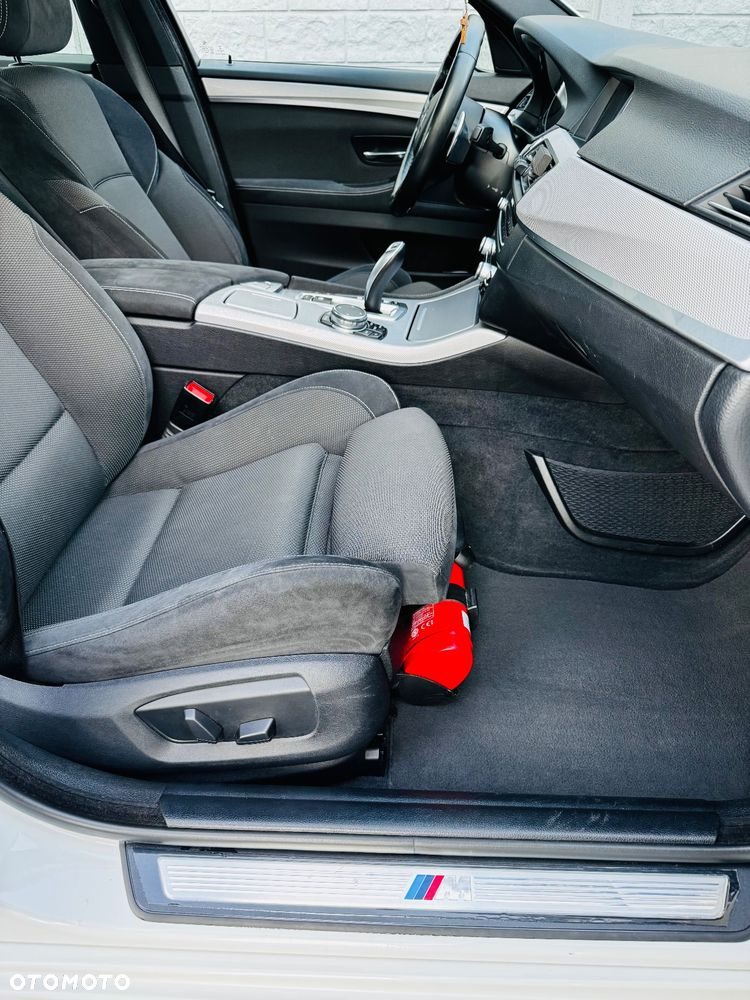 BMW Seria 5 520d xDrive - 21