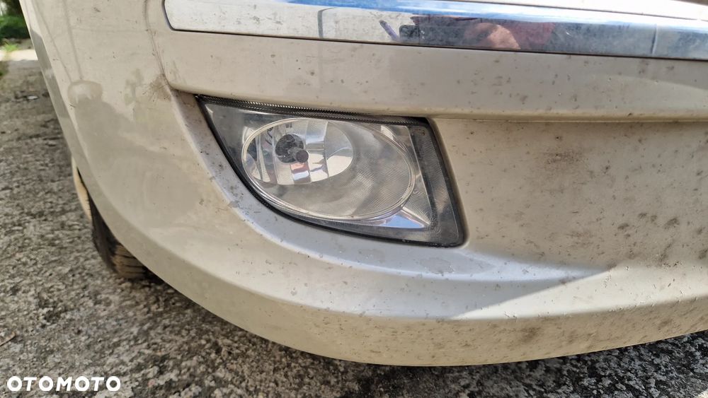 HYUNDAI I30 LIFT HALOGEN PRAWY