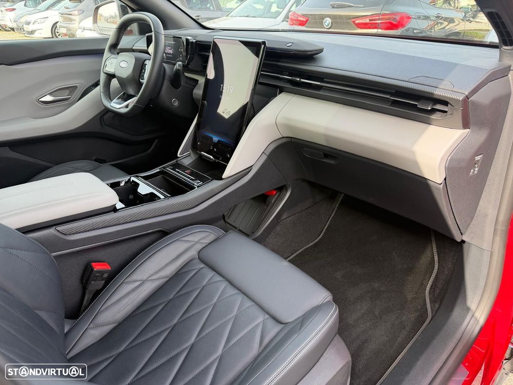 Ford Explorer 77 kWh Premium - 17