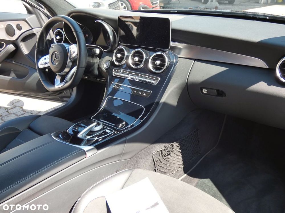 Mercedes-Benz Klasa C 220 d 9G-TRONIC AMG Line - 6