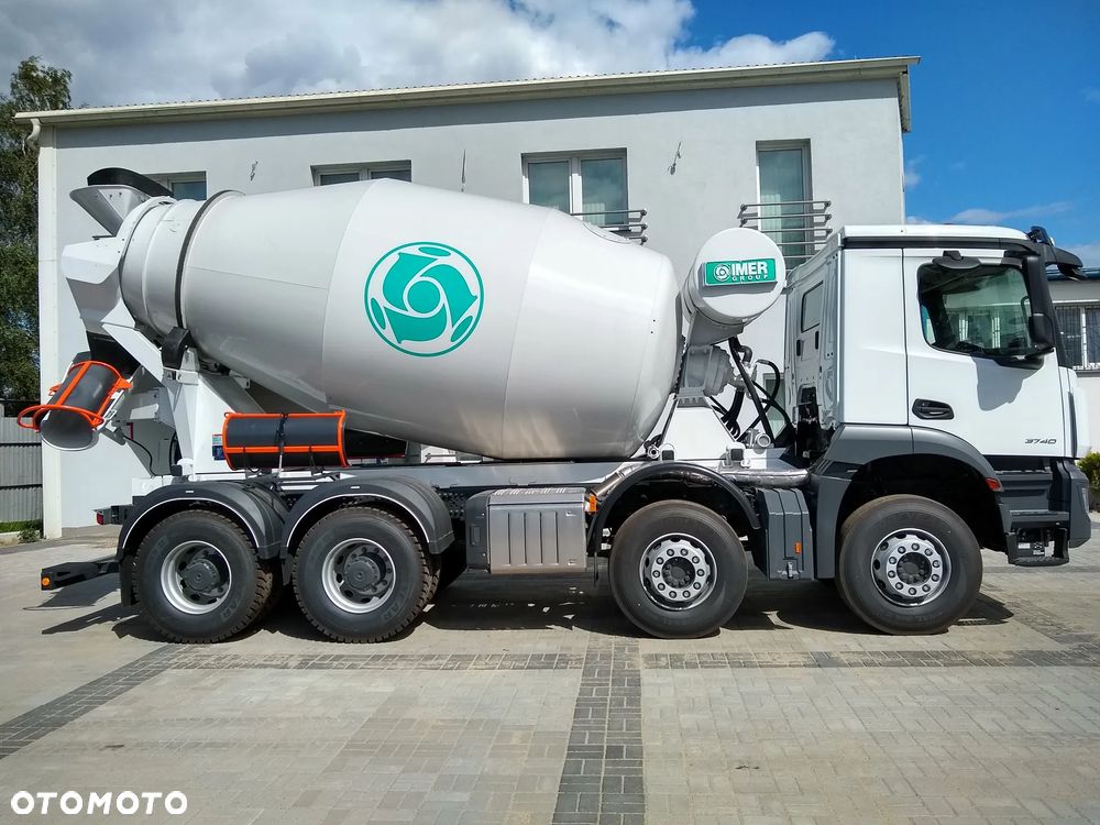 Mercedes-Benz Arocs 4142 B 8x4/4 - 6