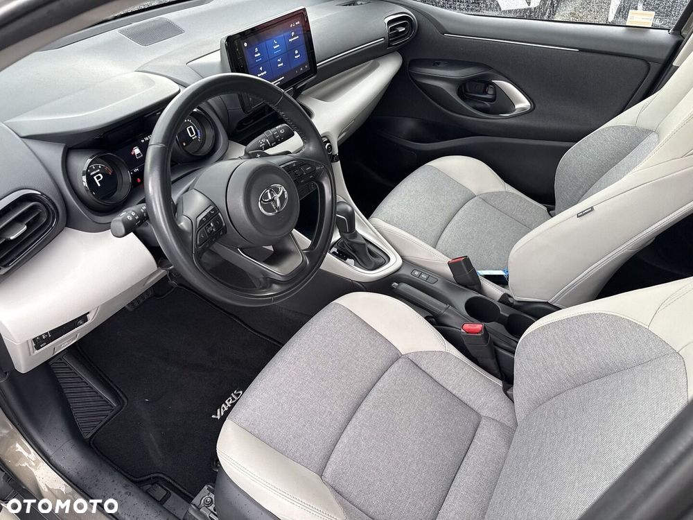 Toyota Yaris 1.5 Executive CVT - 9