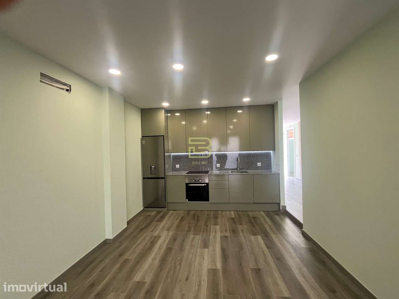 T3+1 Totalmente Renovado | Rés do Chão | Mafamude – Vila Nova de Gaia - Grande imagem: 3/29