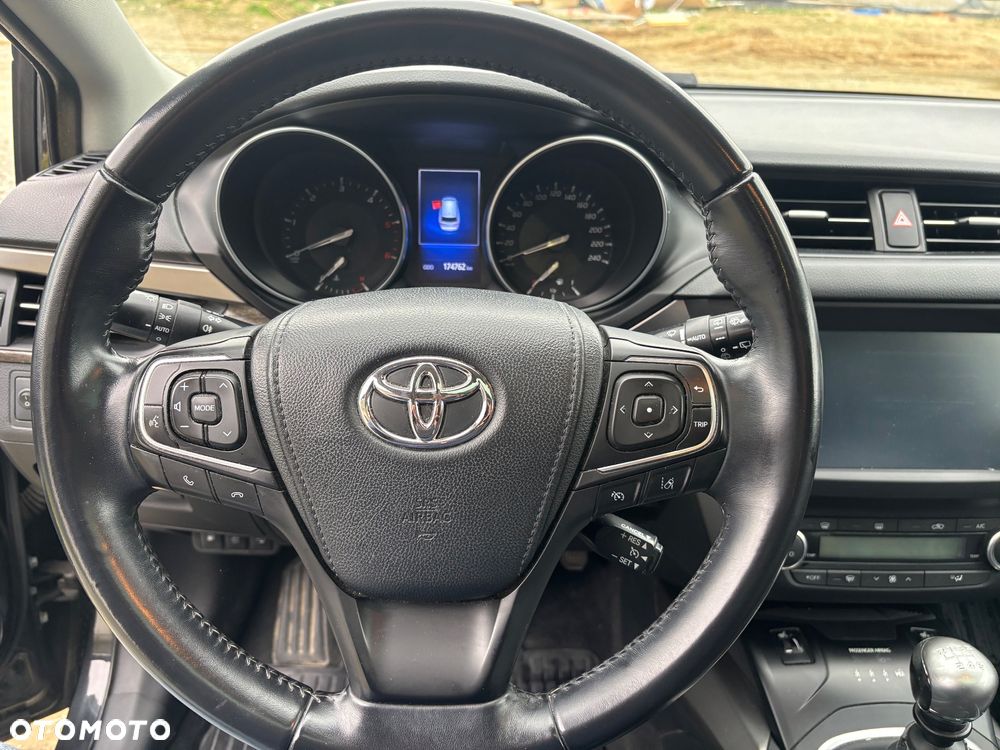 Toyota Avensis 2.0 D-4D Prestige - 9